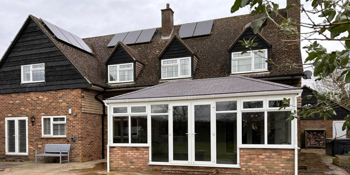 3 tips for deciding on the perfect conservatory roof replacement (1)