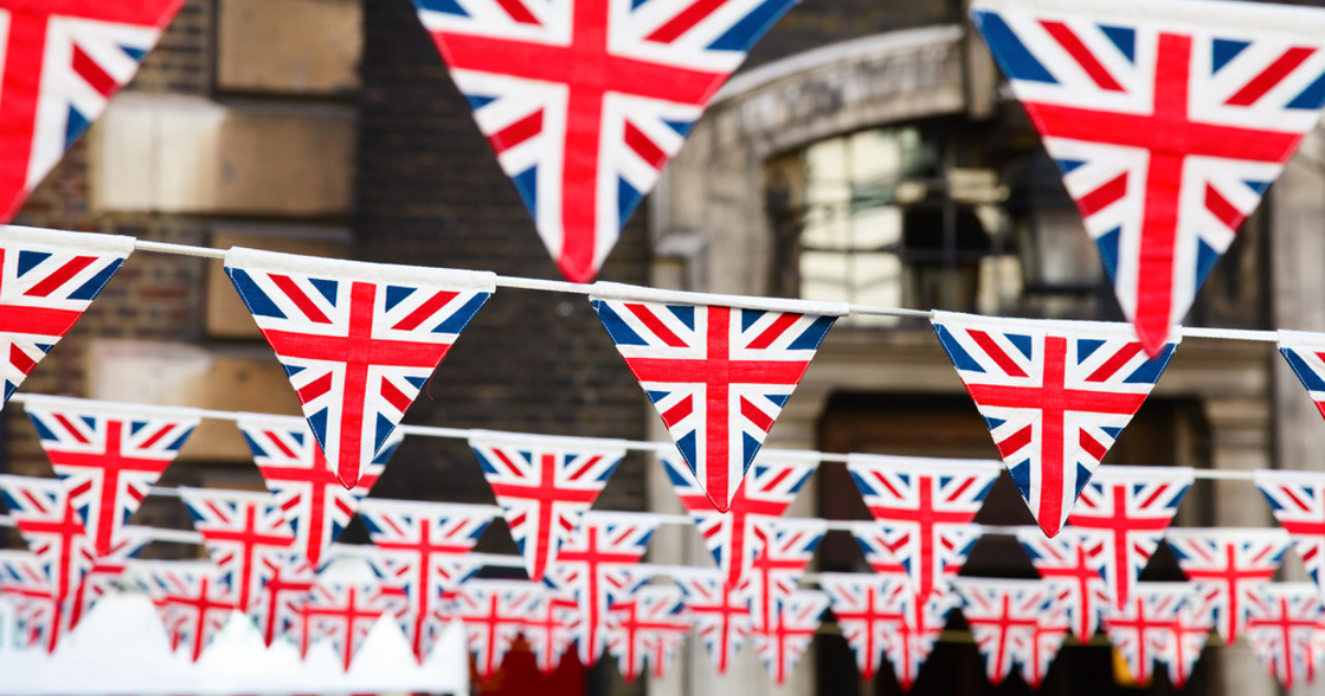 Wreath of UKs flags to decor your transformed conservatory. (1)