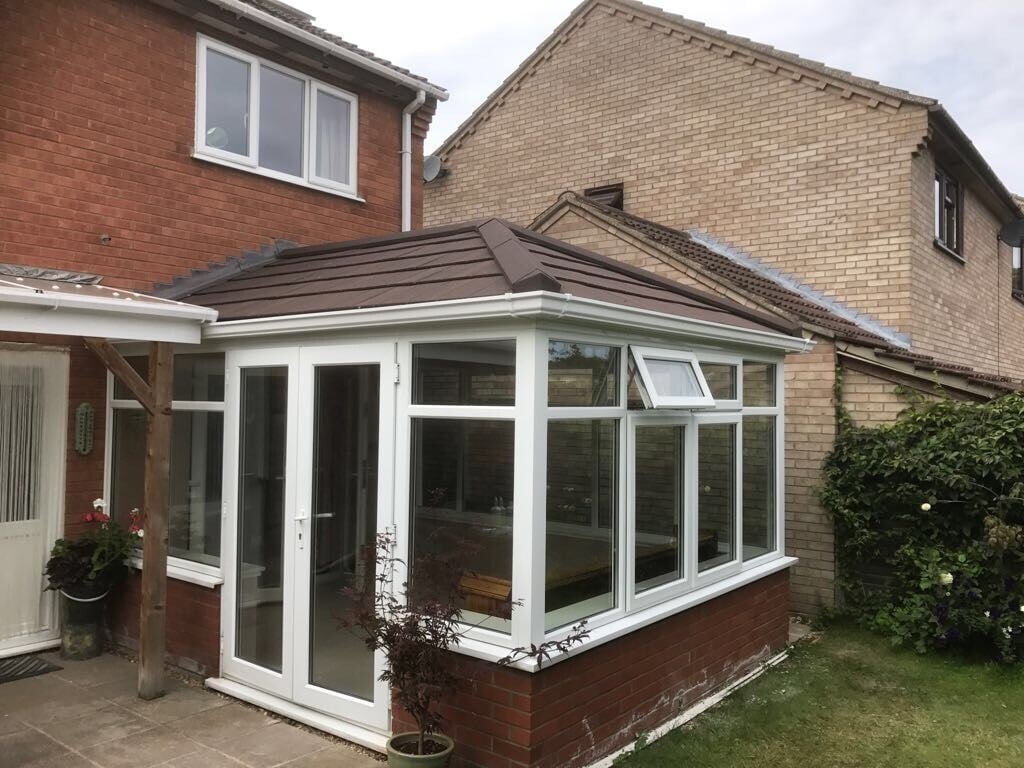 Conservatory Roof Upgrades That Save on Winter Energy Bills